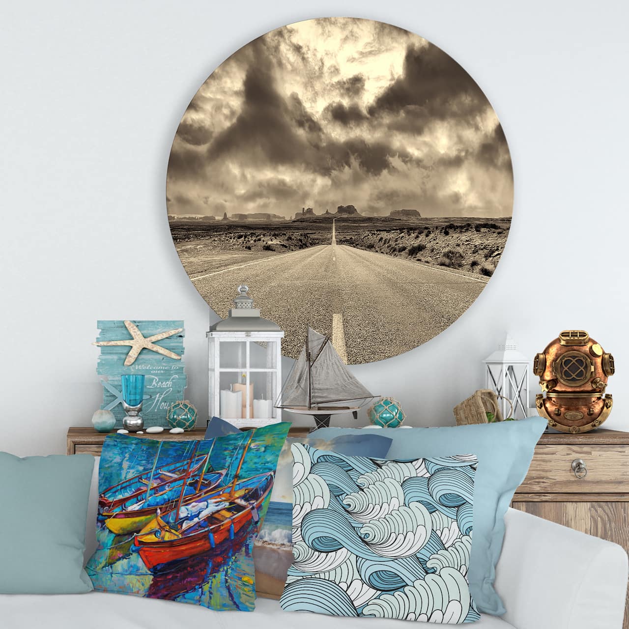 Designart - The Road To Monument Valley - Traditional Metal Circle Wall Art